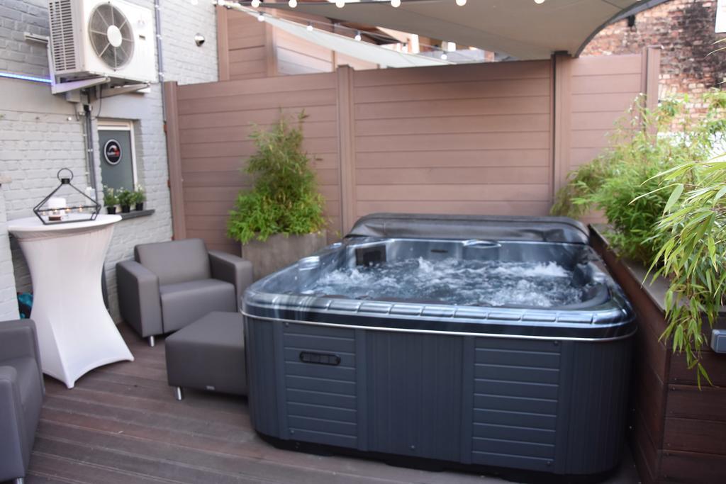 Suite 40 Jacuzzi & Sauna By Malmedreams มัลเมอดี ภายนอก รูปภาพ